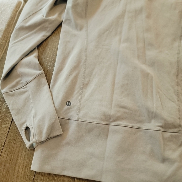 Lululemon In Stride Jacket 6 - Picture 10 of 16